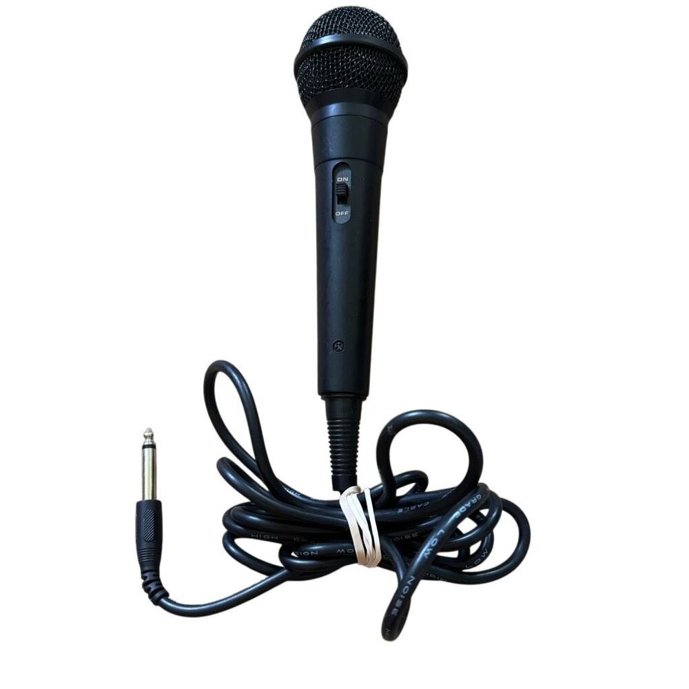 Wired Microphone With 1/4” Cable